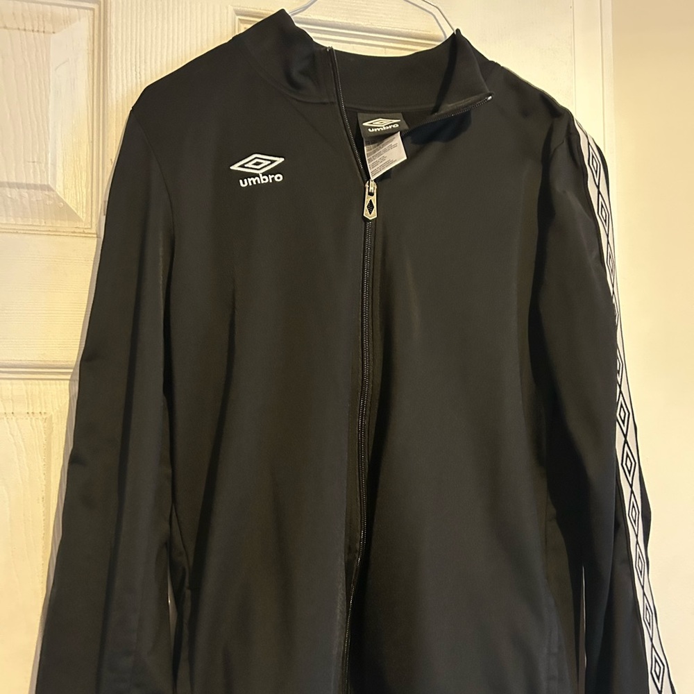 EUC XL black Umbro boys jacket with arm detail